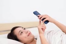 How Far You Should Keep Your Phone To Protect Your Eyes